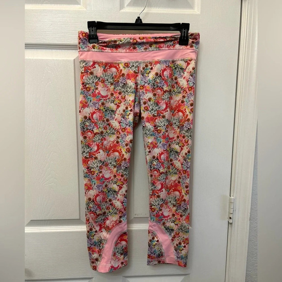 ! Lululemon Run Inspire Flowabunga Floral Print Leggings - Picture 1 of 4